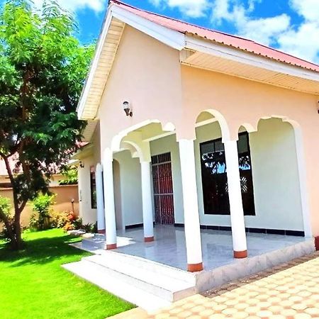 Safi House Boma la Ngombe Exterior foto